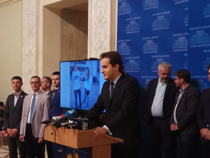 Abuzurile autorităților asupra voluntarilor Fără Penali în funcții publice - De la intimidare la agresiune